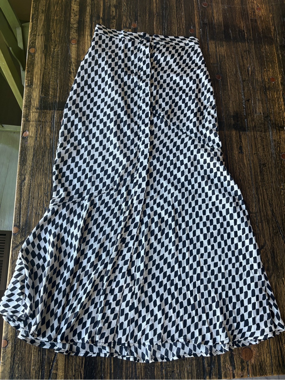Ming Wang Black and White Geometric Maxi Skirt